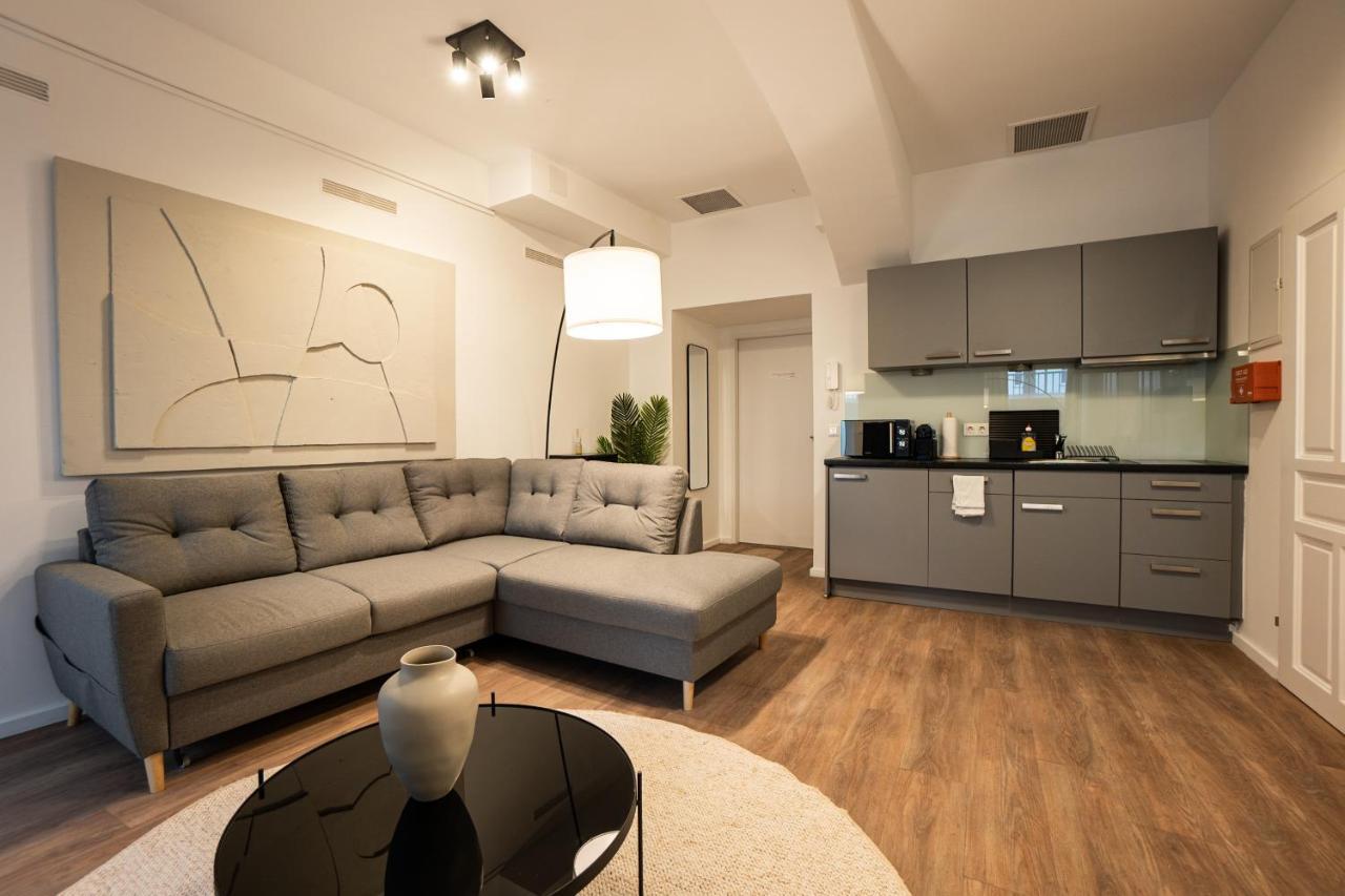 Stylish Apartment With Dedicated Working Space And Super King-Size Bed Located Between City Centre And Donau River Wien Exterior foto